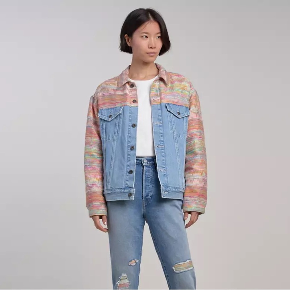 NWT Levi’s ski bunny trucker jacket size xl fleece lined